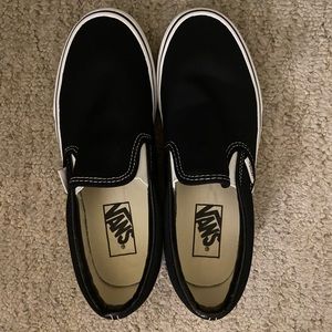 Women Size 7, Men Size 5.5 Black Slip-On Vans